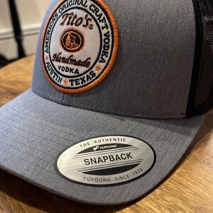NWT - Tito’s vodka Snapback baseball cap - gray w/ black mesh